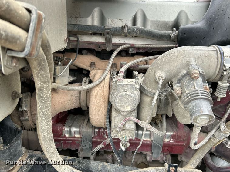 image for item NE9703 2012 Mack CHU613 semi truck