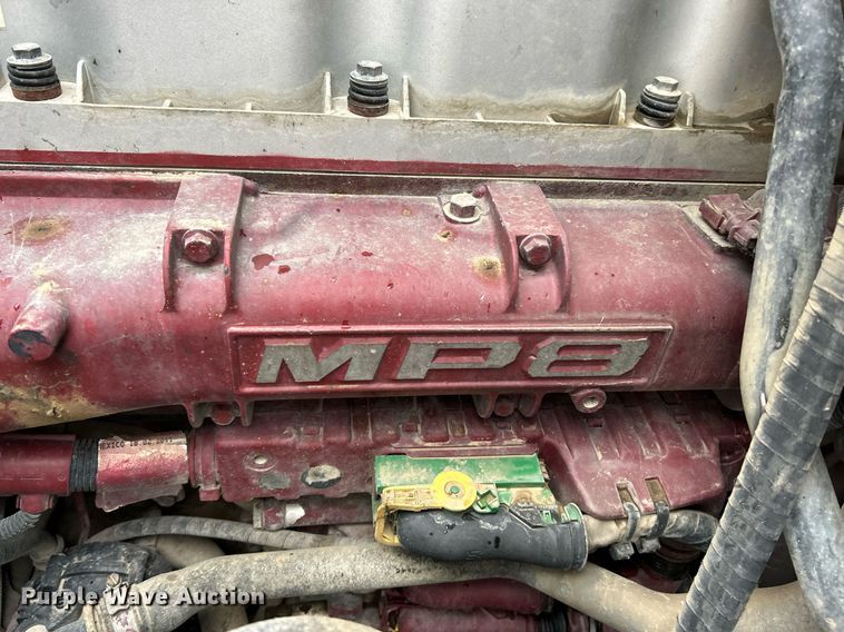 image for item NE9703 2012 Mack CHU613 semi truck