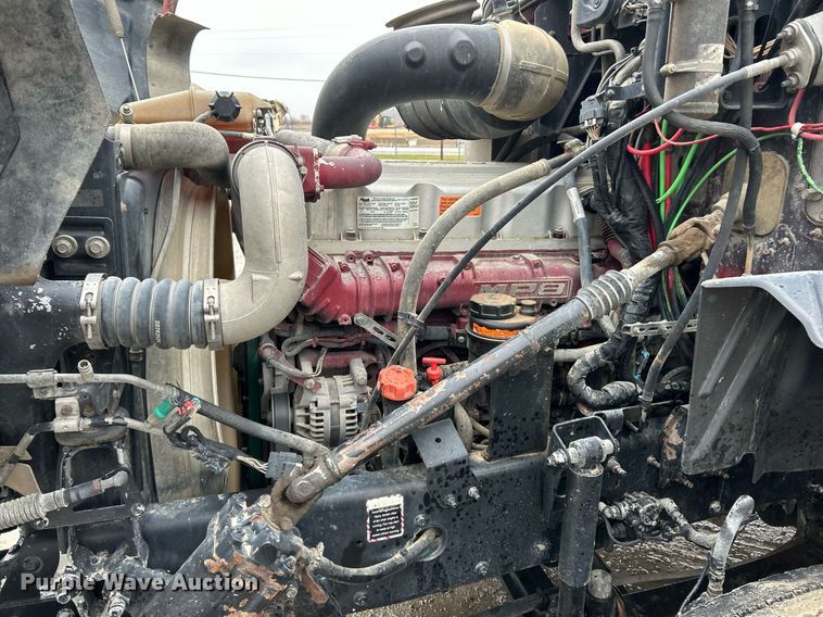 image for item NE9704 2014 Mack CXU613 semi truck