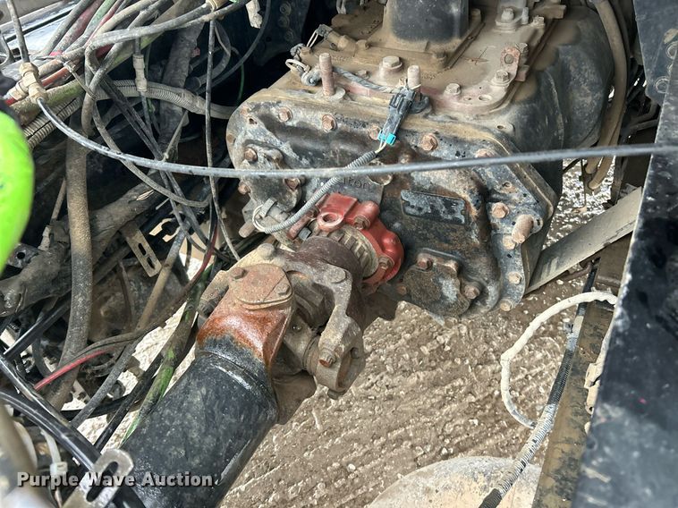 image for item NE9704 2014 Mack CXU613 semi truck