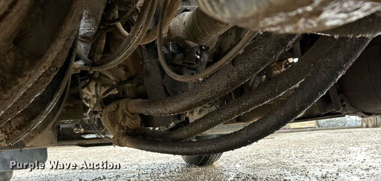 image for item NE9705 2012 Mack CHU613 semi truck