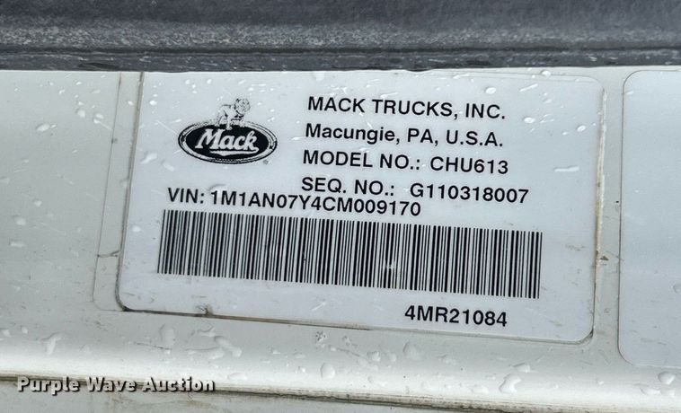 image for item NE9705 2012 Mack CHU613 semi truck