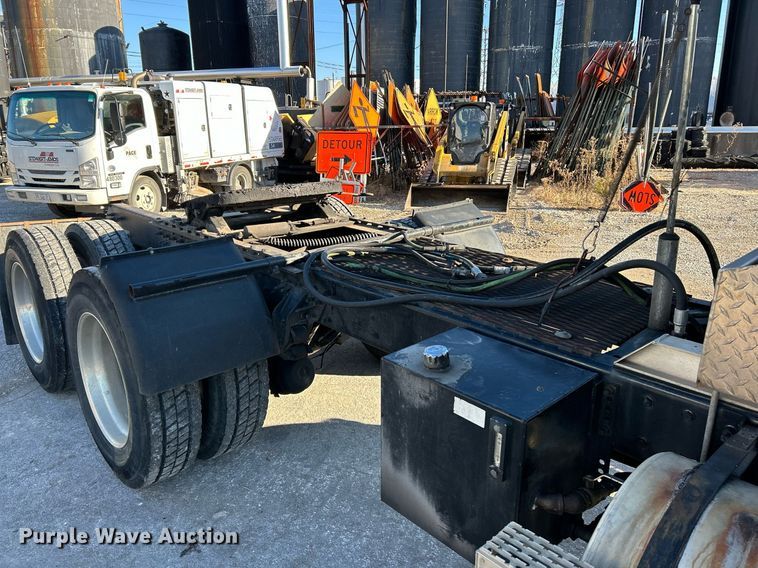 image for item NR9506 1999 Mack CH613 Maxi Cruise semi truck