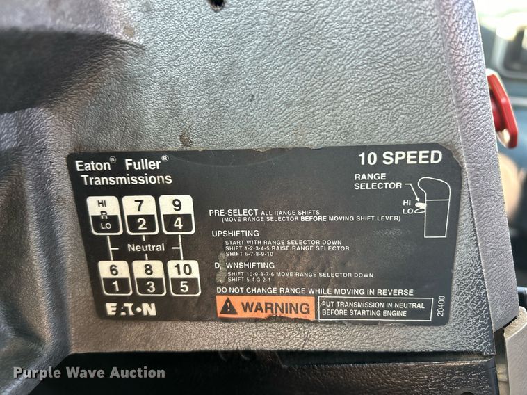 image for item NR9506 1999 Mack CH613 Maxi Cruise semi truck