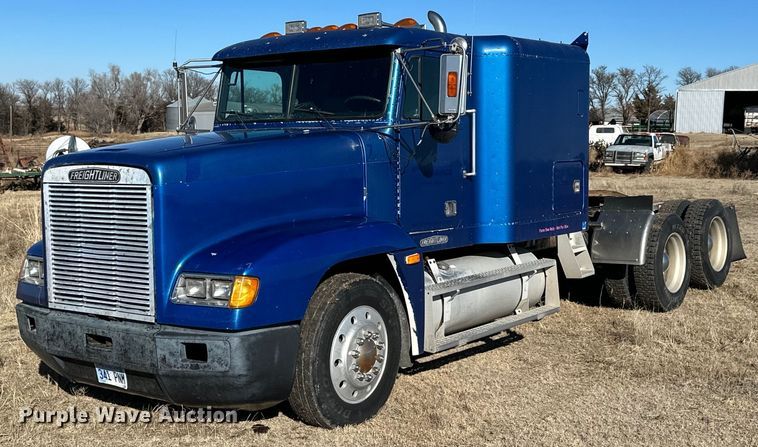 image for item NS9153 1994 Freightliner semi truck