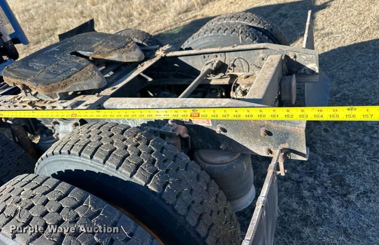 image for item NS9153 1994 Freightliner semi truck