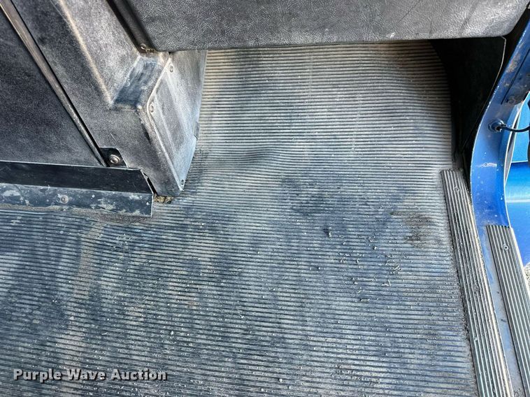 image for item NS9153 1994 Freightliner semi truck