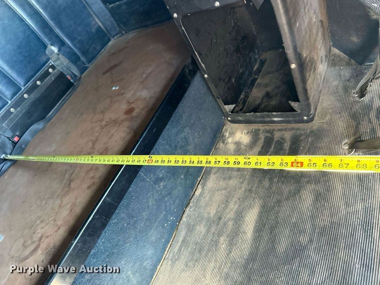 image for item NS9153 1994 Freightliner semi truck