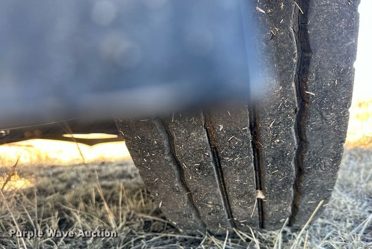 image for item NS9153 1994 Freightliner semi truck