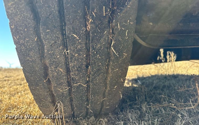 image for item NS9153 1994 Freightliner semi truck