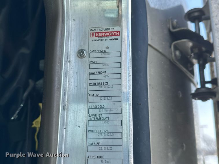 image for item NS9165 2014 Kenworth  T800 semi truck