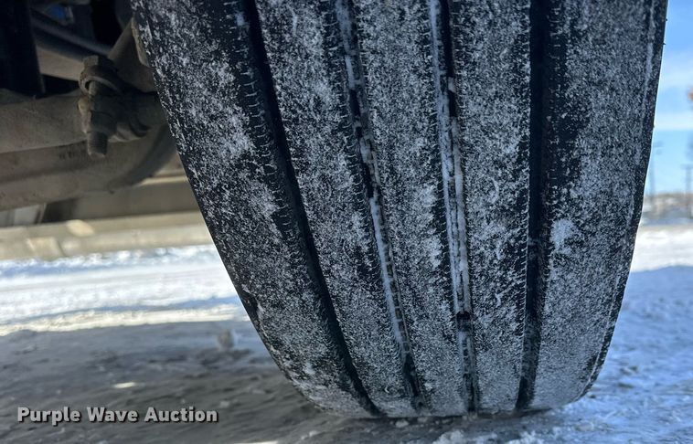 image for item NS9165 2014 Kenworth  T800 semi truck