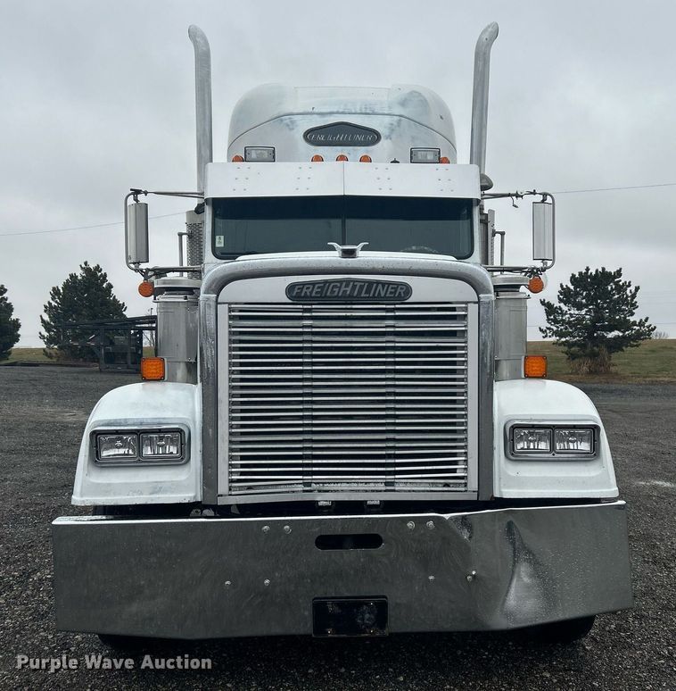 image for item OI9508 1994 Freightliner  FLD truck cab and chassis