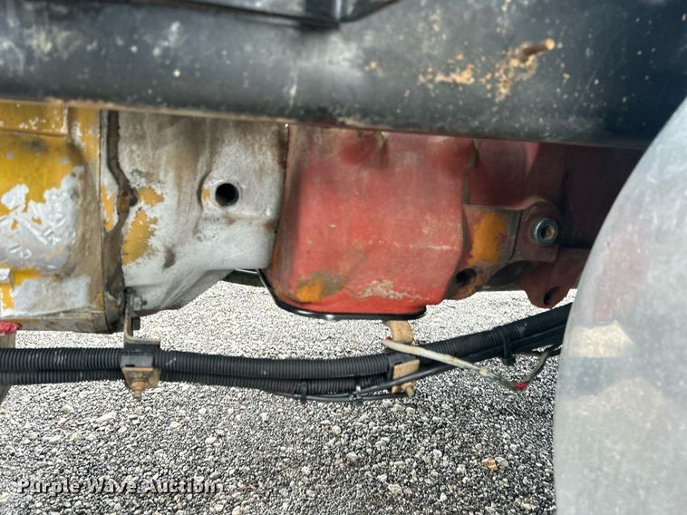 image for item OI9508 1994 Freightliner  FLD truck cab and chassis