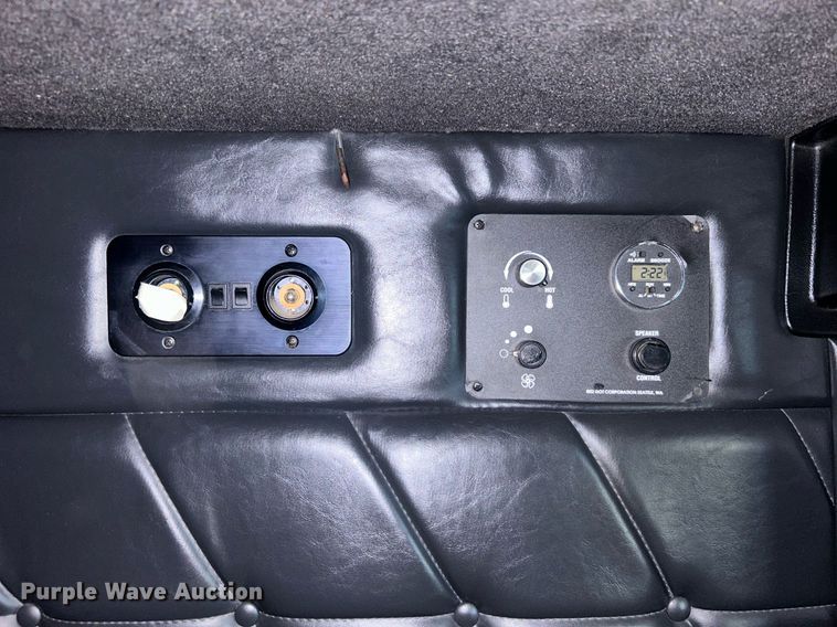 image for item OI9508 1994 Freightliner  FLD truck cab and chassis