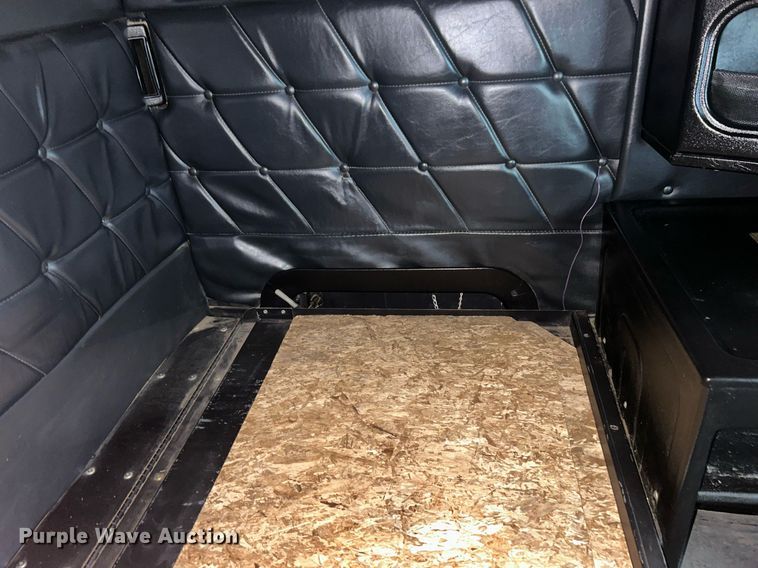 image for item OI9508 1994 Freightliner  FLD truck cab and chassis