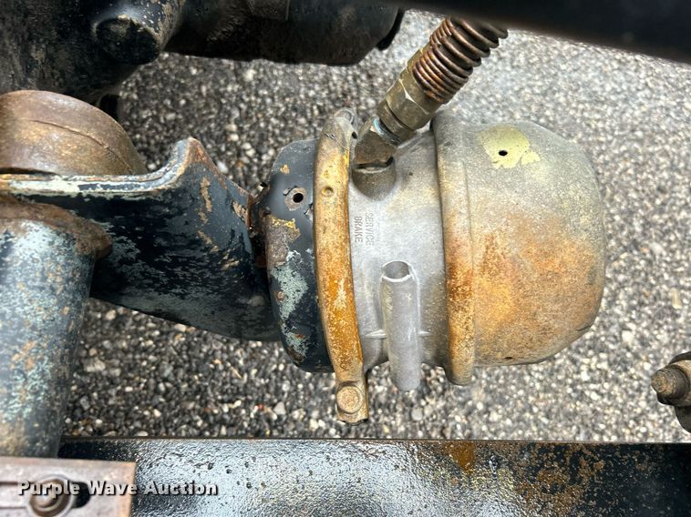 image for item OI9508 1994 Freightliner  FLD truck cab and chassis