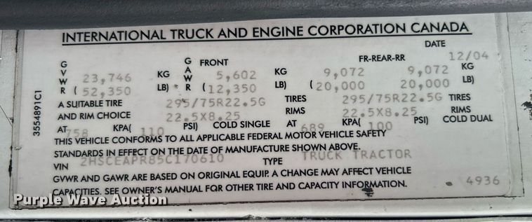 image for item OI9521 2005 International  9200i  semi truck