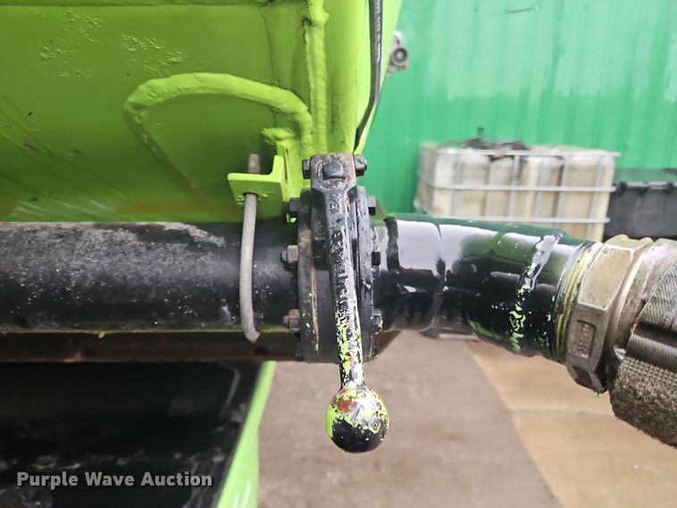 image for item OJ9708 1996 Heil  tank trailer