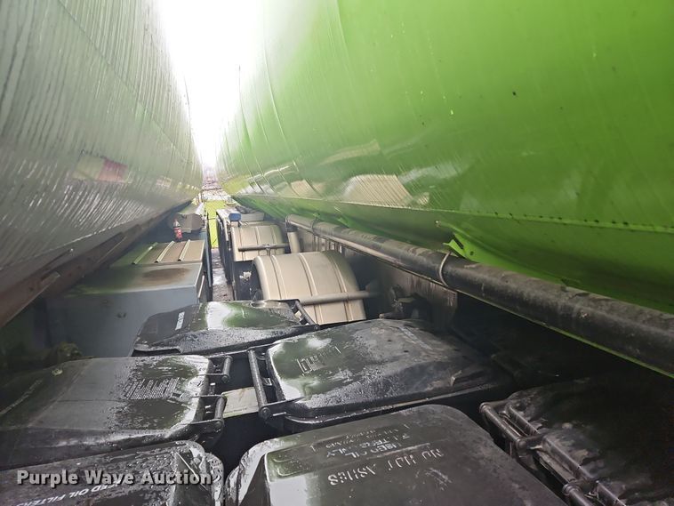 image for item OJ9708 1996 Heil  tank trailer