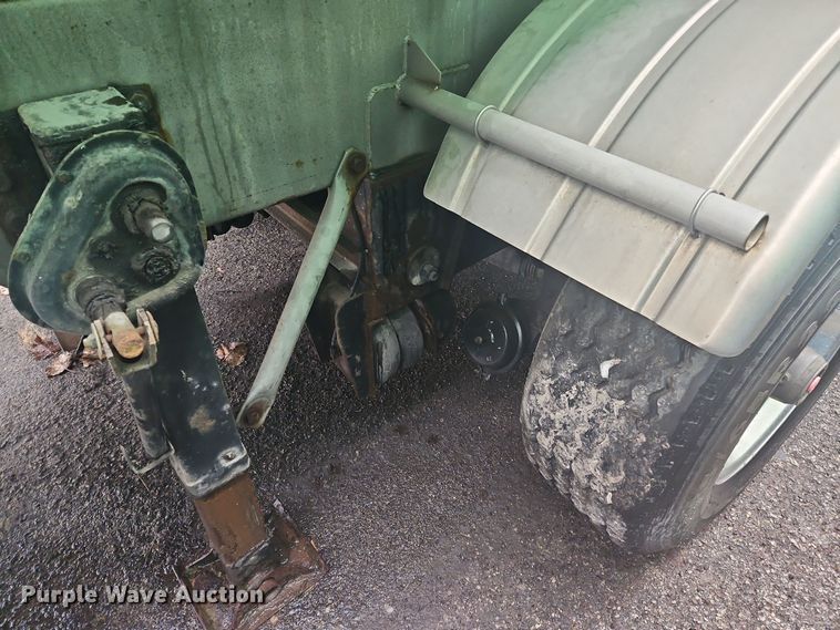 image for item OJ9708 1996 Heil  tank trailer