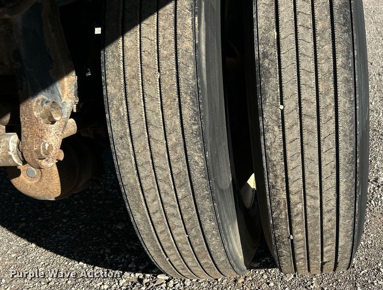 image for item OM9220 2008 Trailmobile dry van trailer