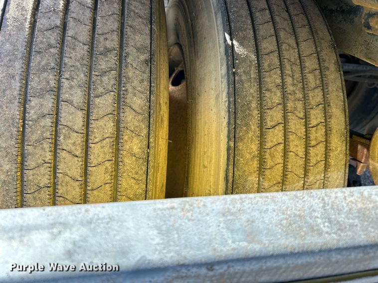 image for item OM9220 2008 Trailmobile dry van trailer