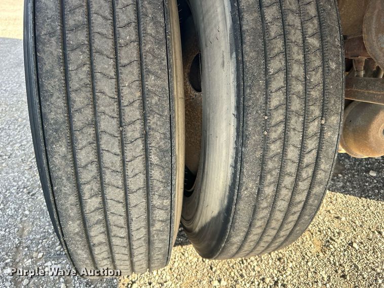 image for item OM9220 2008 Trailmobile dry van trailer