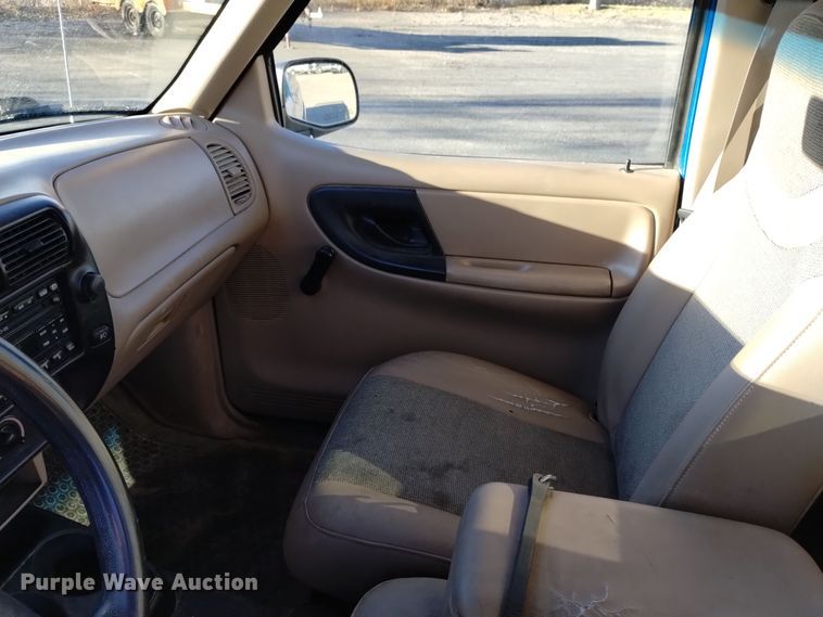 image for item DK8910 2001 Ford Ranger Edge pickup truck