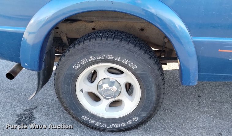 image for item DK8910 2001 Ford Ranger Edge pickup truck