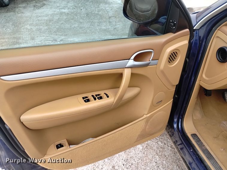 image for item DK8974 2009 Porsche  Cayenne S SUV