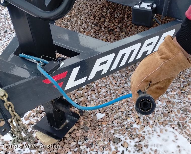 image for item DK8976 2022 Lamar U6832027 equipment trailer