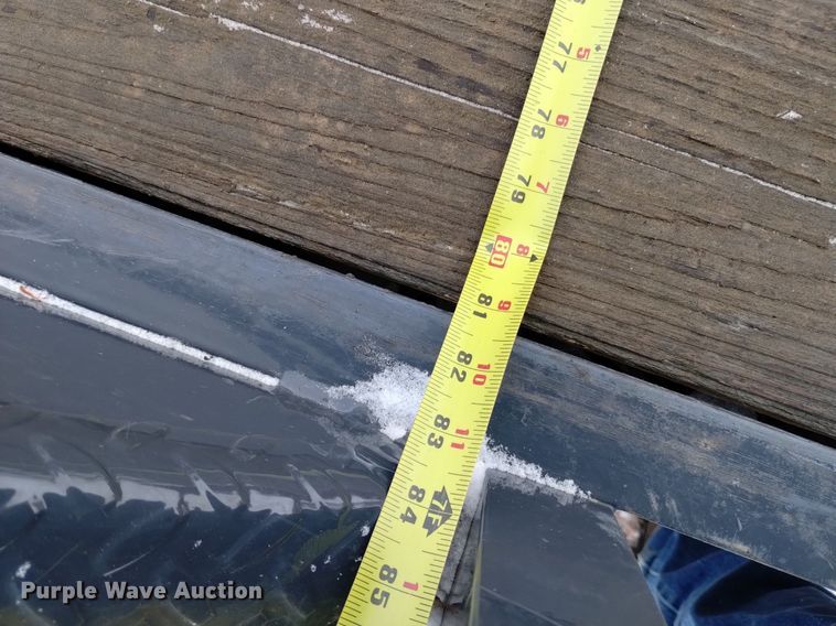 image for item DK8976 2022 Lamar U6832027 equipment trailer