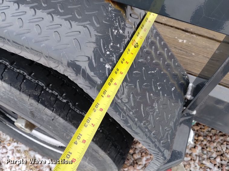 image for item DK8976 2022 Lamar U6832027 equipment trailer