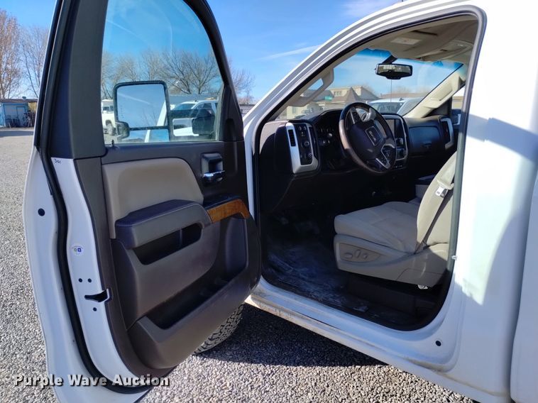 image for item DK8977 2015 GMC Sierra 2500HD SLE pickup truck