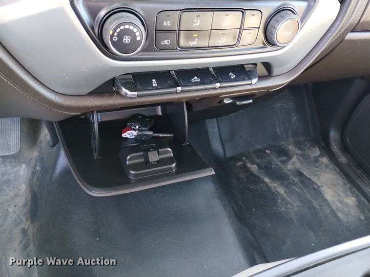 image for item DK8977 2015 GMC Sierra 2500HD SLE pickup truck