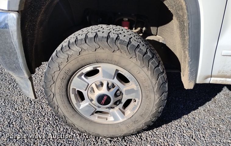 image for item DK8977 2015 GMC Sierra 2500HD SLE pickup truck