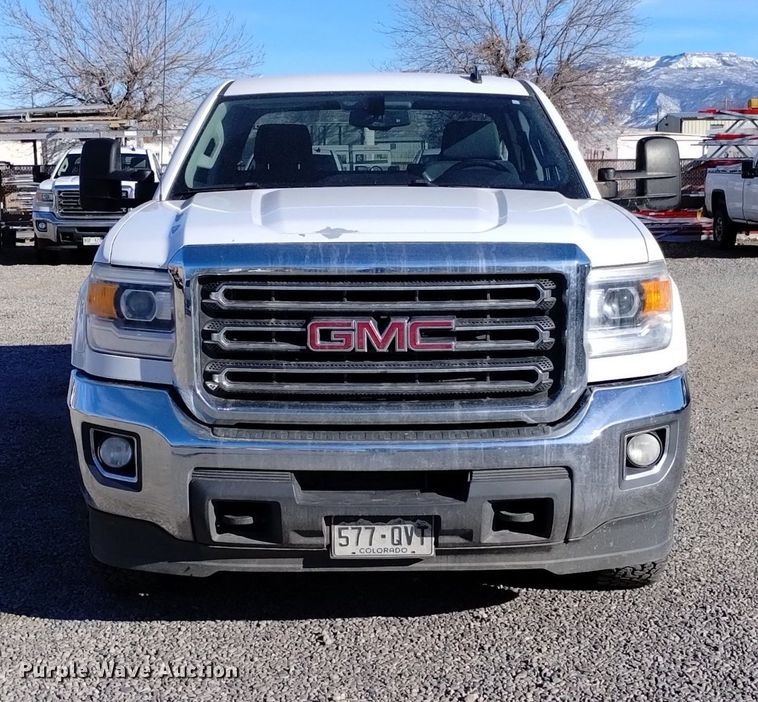 image for item DK8978 2015 GMC Sierra 2500HD SLE Double Cab pickup truck