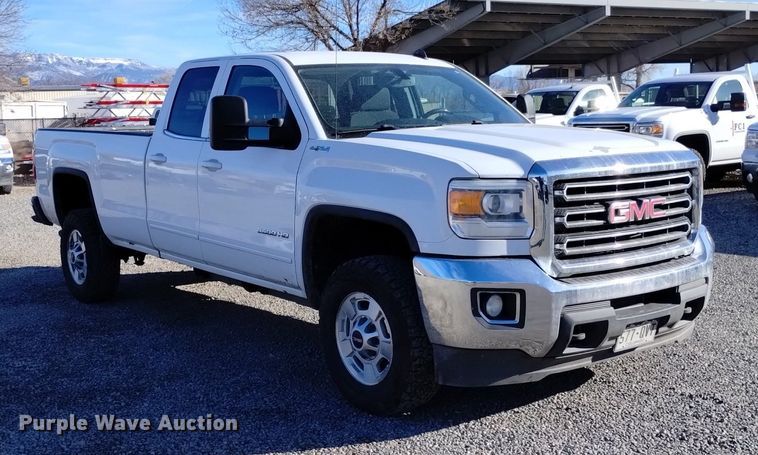 image for item DK8978 2015 GMC Sierra 2500HD SLE Double Cab pickup truck