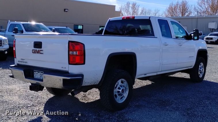 image for item DK8978 2015 GMC Sierra 2500HD SLE Double Cab pickup truck