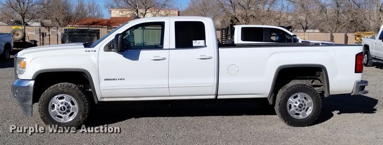 image for item DK8978 2015 GMC Sierra 2500HD SLE Double Cab pickup truck