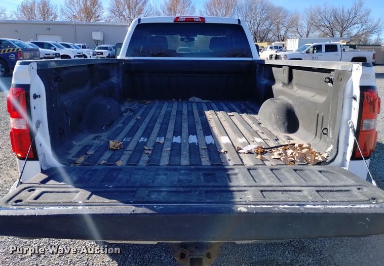 image for item DK8978 2015 GMC Sierra 2500HD SLE Double Cab pickup truck