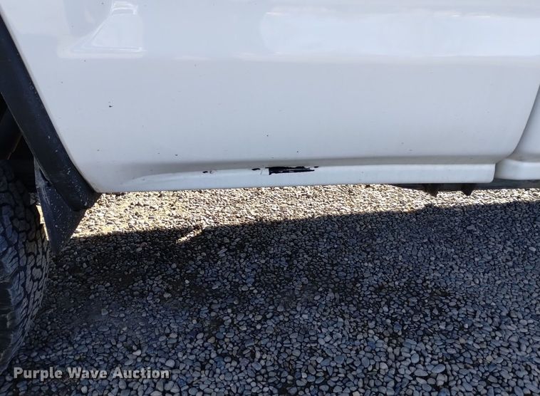 image for item DK8978 2015 GMC Sierra 2500HD SLE Double Cab pickup truck