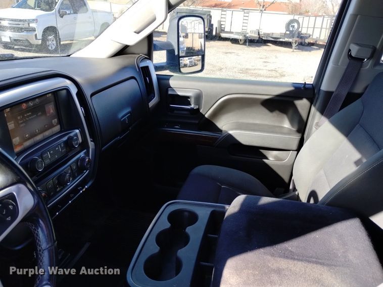 image for item DK8978 2015 GMC Sierra 2500HD SLE Double Cab pickup truck