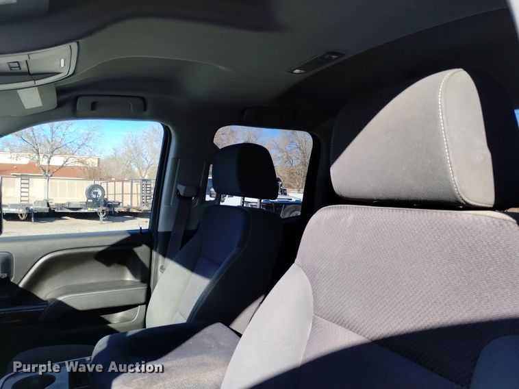 image for item DK8978 2015 GMC Sierra 2500HD SLE Double Cab pickup truck