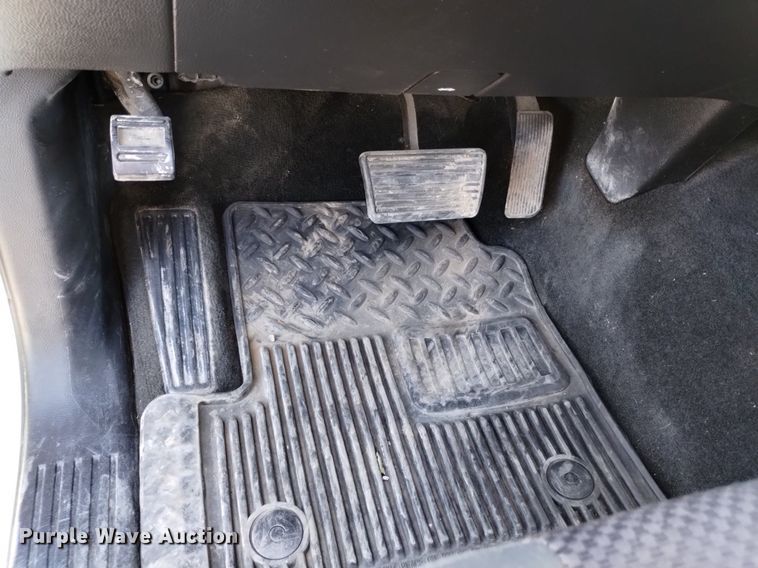 image for item DK8978 2015 GMC Sierra 2500HD SLE Double Cab pickup truck