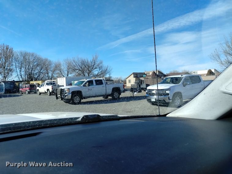 image for item DK8978 2015 GMC Sierra 2500HD SLE Double Cab pickup truck