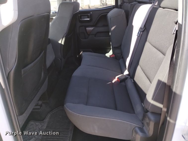 image for item DK8978 2015 GMC Sierra 2500HD SLE Double Cab pickup truck