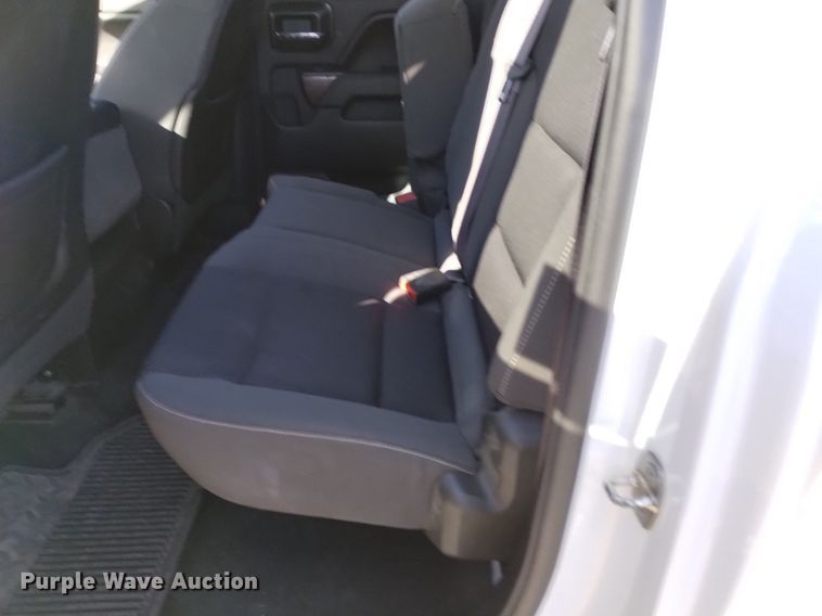 image for item DK8978 2015 GMC Sierra 2500HD SLE Double Cab pickup truck