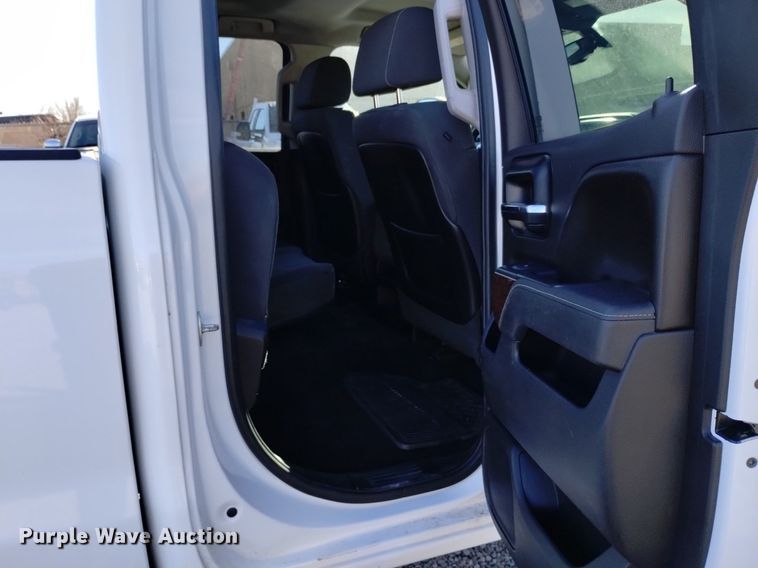 image for item DK8978 2015 GMC Sierra 2500HD SLE Double Cab pickup truck